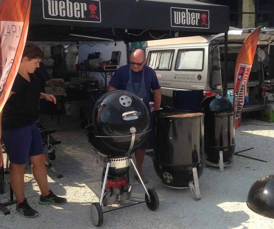 Un team al lavoro, anche sotto il caldo incalzante